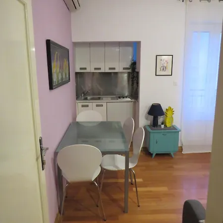 Main Street Apartment *
